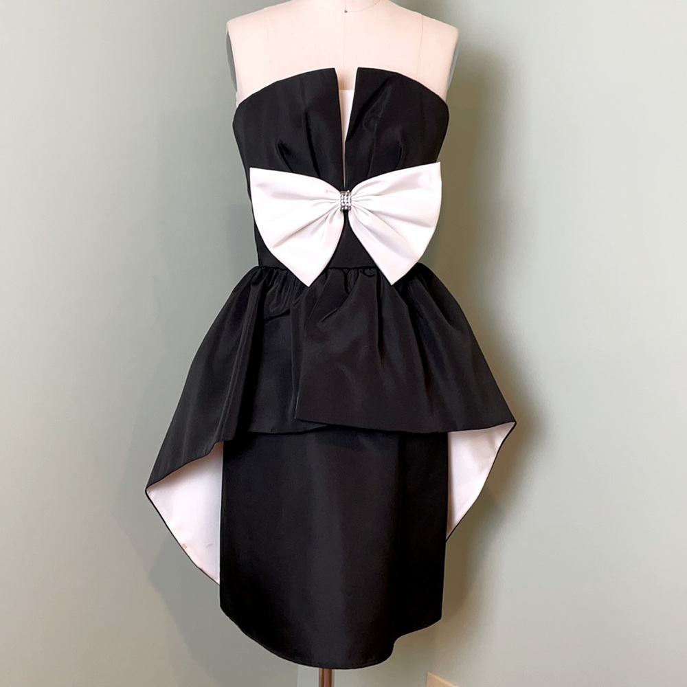 Huey Waltzer circa 1980s party/prom dress with peplum. Vintage cocktail dress